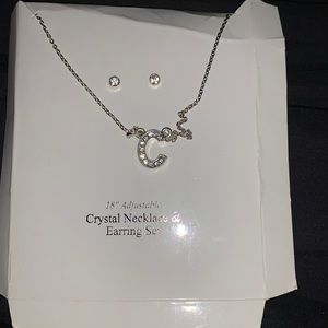 Necklace and earnings set. Brand new